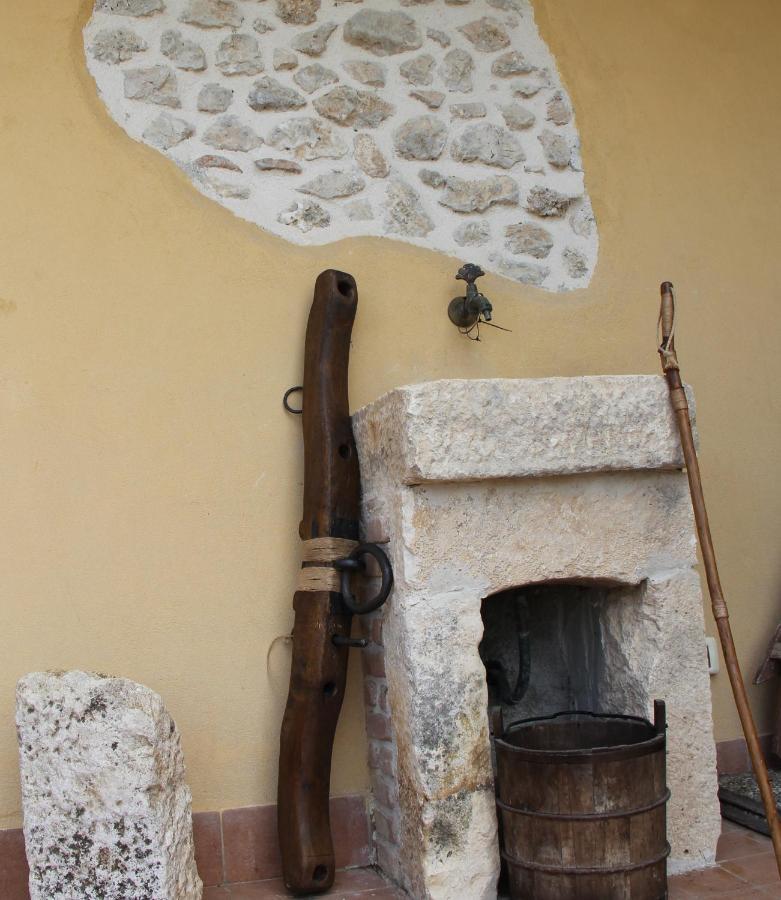 Il Pagliarello Di Villa San Giovanni San Demetrio ne' Vestini エクステリア 写真